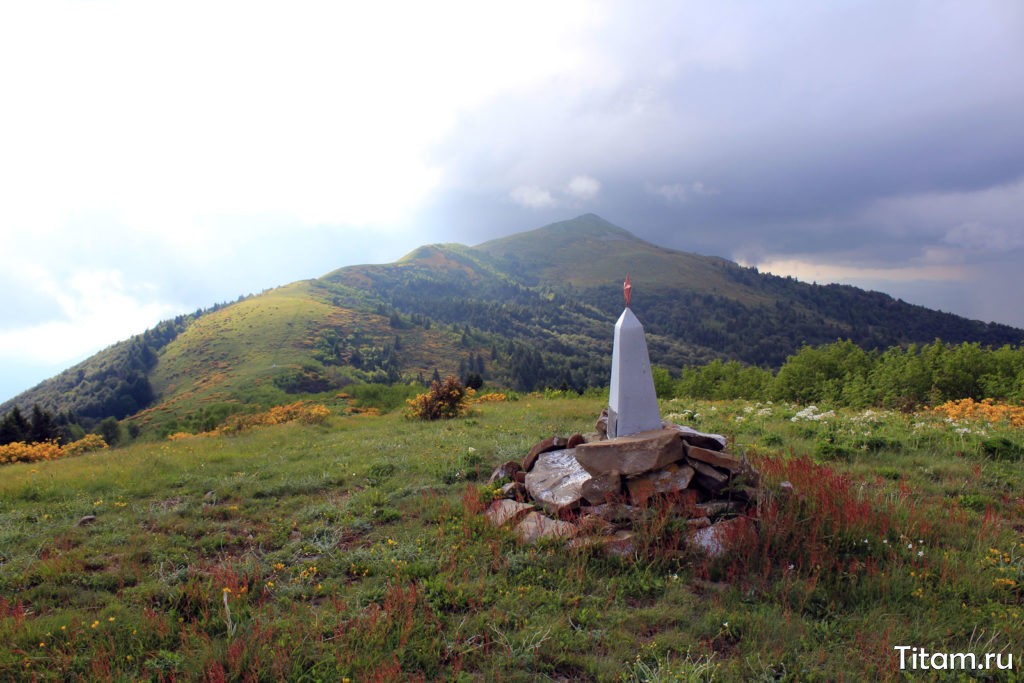 Гора Батарейная с перевала Семашхо-2