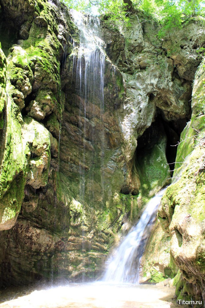 Водопад Грот