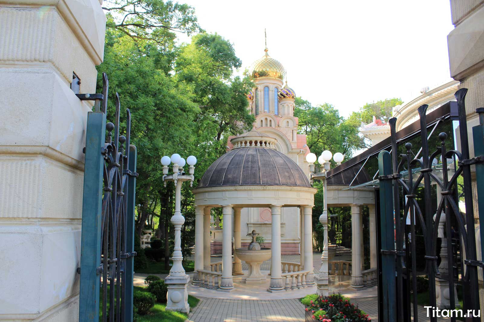 Православная часовня в Старом Парке Кабардинки 
