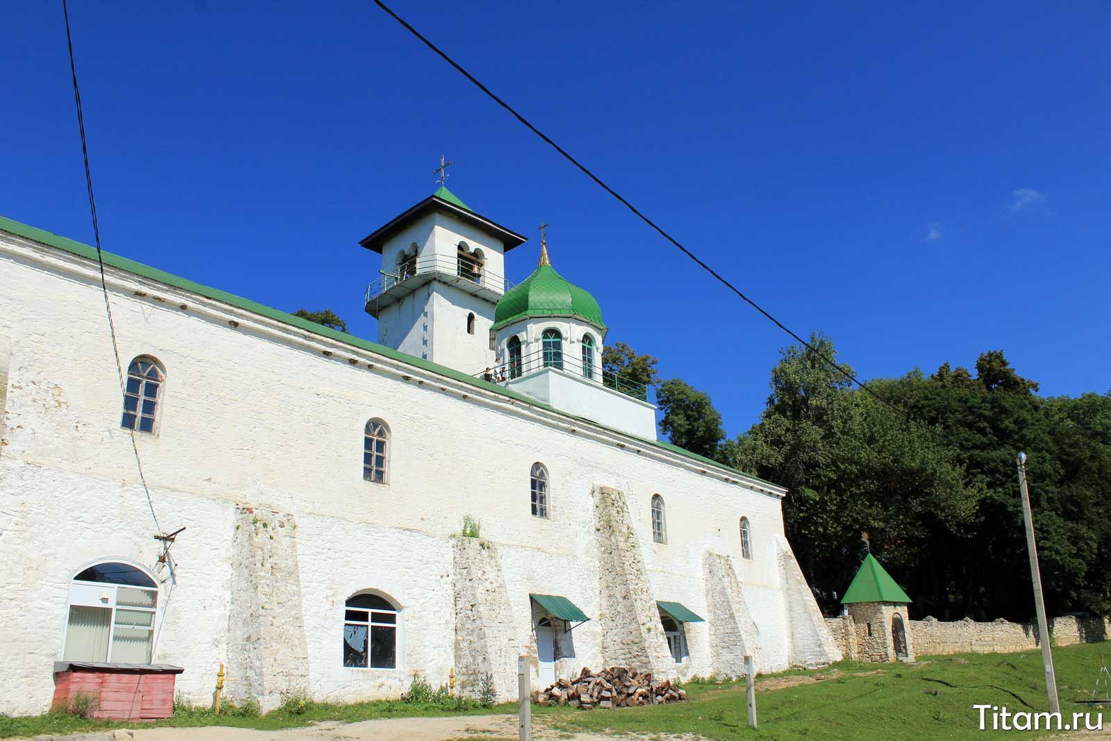Свято-Троицкий храм монастыря