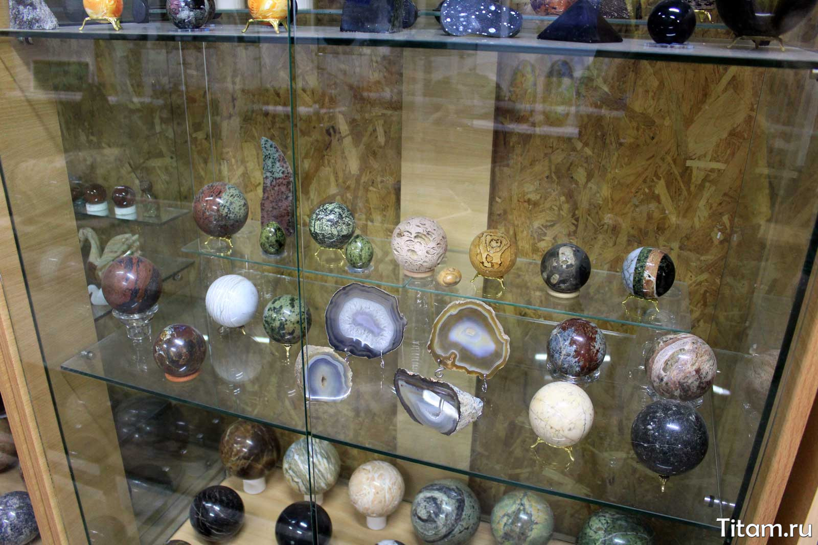 Минералы в музее "Сад камней"