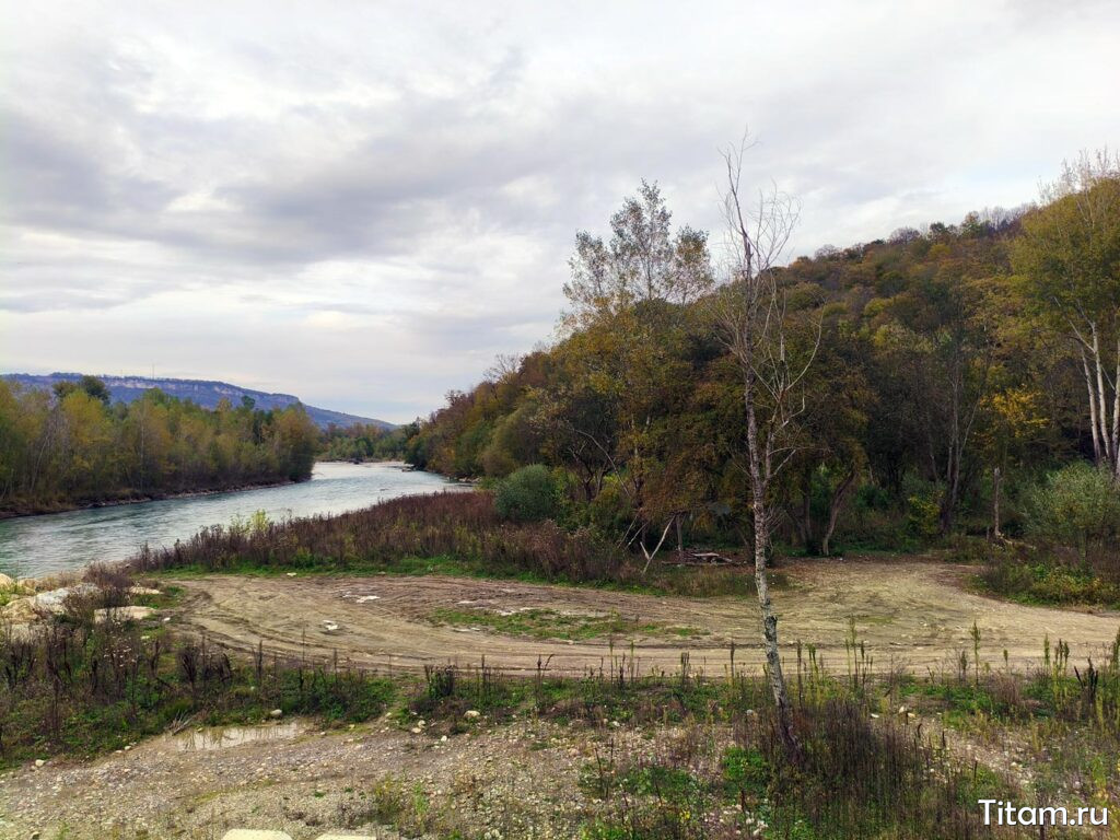 Поляна у съезда на Райар Поляна у съезда на Райар