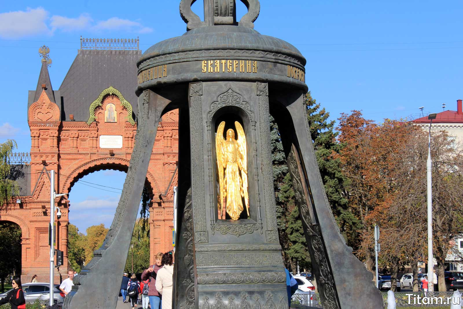 Свято-Екатерининский фонтан и Триумфальная арка