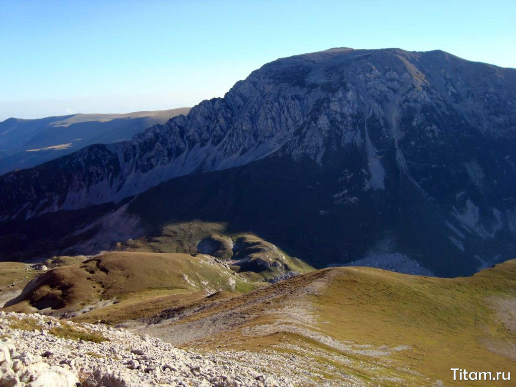Фишт-Оштеновский перевал и Оштен со склонов Пшеха-Су