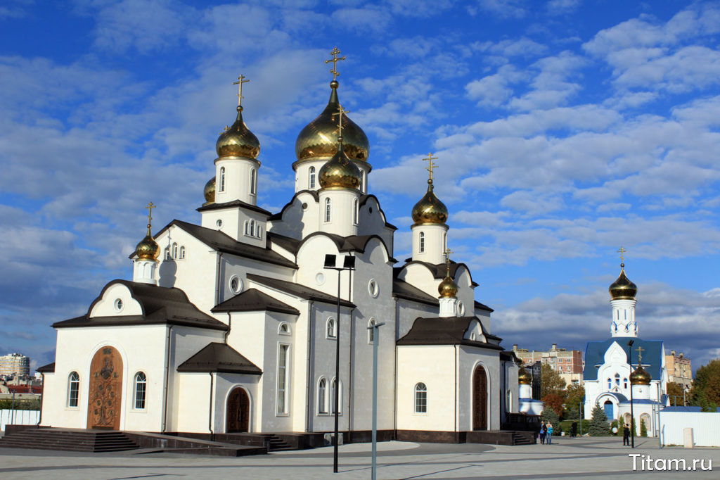 Владимирский храм и Церковь Державной иконы Божией Матери