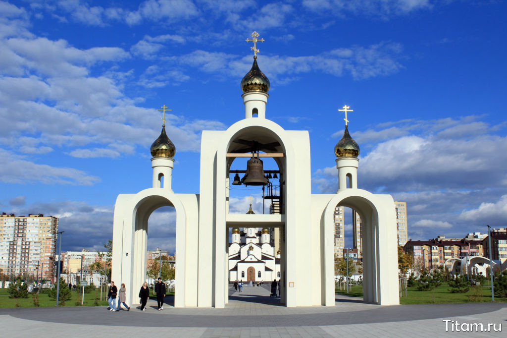 Звонница в Крещенском парке Анапы