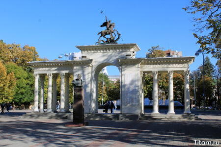 Сквер Жукова в Краснодаре