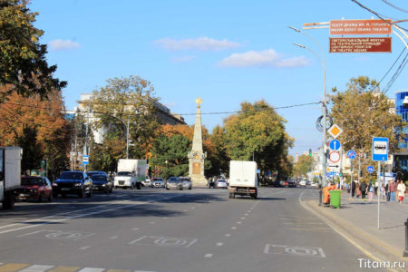 Памятник 200 лет Кубанскому казачеству Памятник 200 лет Кубанскому казачеству