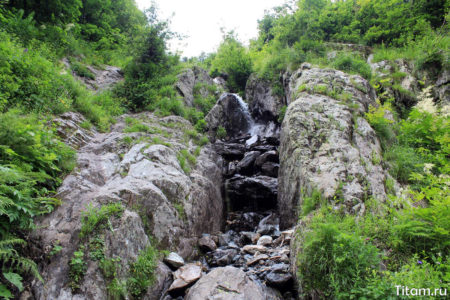 Водопад на реке Аманауз Водопад на реке Аманауз